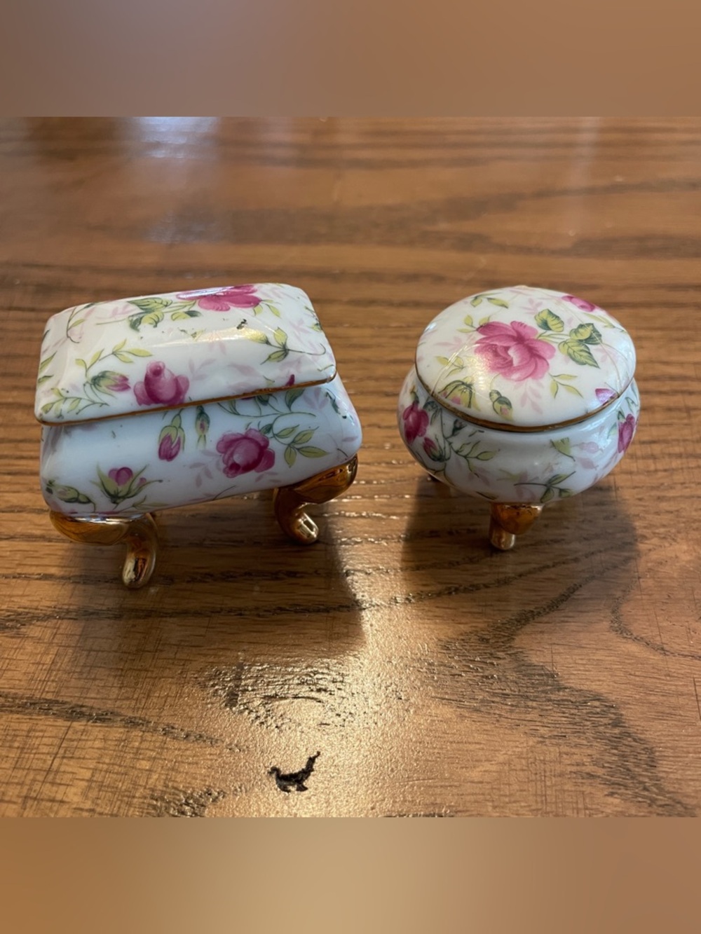Two Antique Porcelain Rouge Pot & Pin Box With Gilded Feet 1239 Japan Lefton